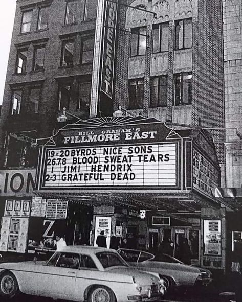 Googie Architecture, Fillmore East, Bill Graham, Concert Venue, Blood Sweat And Tears, Bride Of Frankenstein, Retro Music, Grateful Dead, Music Love