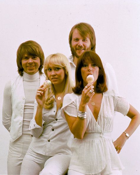 Abba Aesthetic, Abba Happy New Year, Abba Outfits, Frida Abba, Abba Mania, Agnetha Fältskog, Mia 3, Eurovision Song Contest, Musical Group