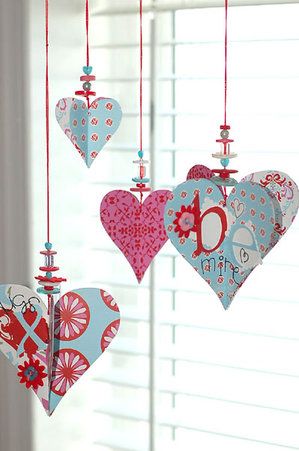 Over 50 of The Best Heart Crafts for Valentine's Day - Just gorgeous hearts to make and inspire. Even recipes! Saint Valentin Diy, Valentines Bricolage, Diy Valentines Decorations, Diy Valentine, Homemade Valentines, Groundhog Day, Heart Crafts, Sweet Valentine, Valentine Fun