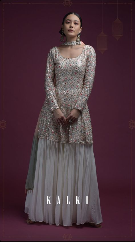 Grey Sharara, White Sharara, Kurti Styles, Georgette Suit, Sangeet Outfit, Circle Mehndi Designs, Spring Blossoms, Sharara Suit, Designer Party Wear Dresses