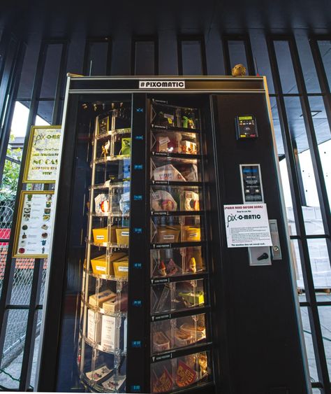 Dessert Vending Machine, Cake Vending Machine, Orange Rum Cake, Vending Machine Ideas, Vendor Machine, Healthy Vending Machines, Business Plan Infographic, Food Vending Machines, Vending Machine Snacks