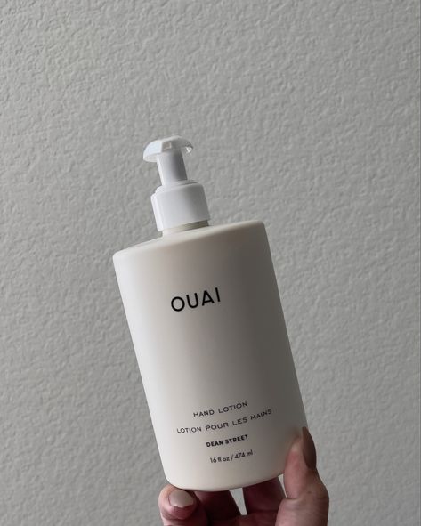 minimal aesthetic skincare luxury Ouai Hand Lotion, Ouai Skincare Aesthetic, Oui Skincare, Hand Lotion Aesthetic, Lotion Aesthetic, Skincare Organiser, Skincare Recommendations, Ouai Hair, Sephora Skincare