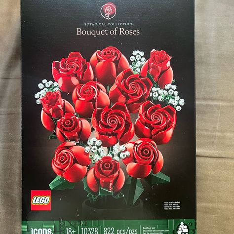 Brand New, Never Been Opened Lego Rose Bouquet. Lego Bouquet, Lego Knights, Dozen Red Roses, Vase Display, Vintage Lego, Bouquet Of Roses, Lego Harry Potter, Lego Toys, Small White Flowers