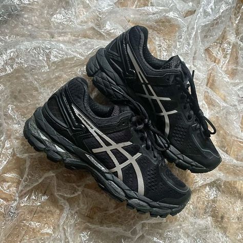 Asics Shoes Gel Kayano, Aidan Core, Track Sneakers, Asics Gel Kayano, Men's Athletic Shoes, Gel Kayano, Shoes Outfit Fashion, Dad Sneakers, Shoe Inspo