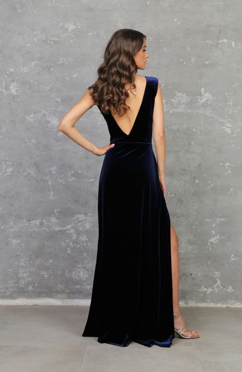 Rustic Dresses, Fall Bridesmaid Dresses, Velvet Dress Long, Velvet Bridesmaid Dresses, Maxi Dress Wedding Guest, Blue Velvet Dress, Black Bridal, Dress Velvet, Formal Cocktail Dress