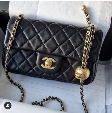 Chanel Pearl Bag, Chanel Pearl Crush, Chanel Pearl Crush Bag, Chanel Crystal Bag, Chanel Purse Black, Chanel Pearl, Chanel Clutch With Chain, Chanel Pearls, Luxury Bags Collection