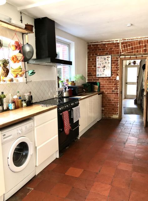 Red Tile Kitchen, Kitchen With Exposed Brick, Red Kitchen Tiles, Red Tile Floor, Lloyd Loom Chair, Victorian Tile, Gorgeous Fireplaces, Red Floor, Dining Inspiration