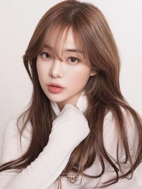 Korean Wispy Bangs Long Hair, Hair Color Asian, Hair Style Korea, Hair Inspiration Long, Face Shape Hairstyles, Bangs With Medium Hair, Front Hair Styles, Long Hair With Bangs, Heart Face Shape