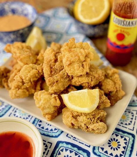 Oyster Recipe, Deep Fried Oysters, Southern Fried Catfish, Fried Oyster, Cooked Oysters, Oyster Recipes, Fried Oysters, Fried Catfish, Fried Fish Recipes