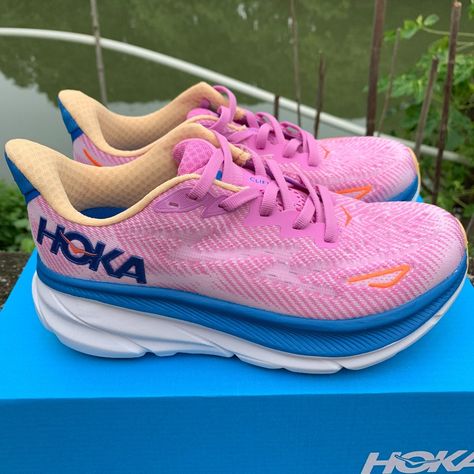 Brand New With Original Box Never Use Hoka Sizes Chart: Eu Size 37=Women's Us Size 6 Eu Size 38=Women's Us Size 6.5 Eu Size 39=Women's Us Size 7.5 Eu Size 40=Men's Us Size 7 Pink Hoka Shoes, Clifton 9, Hoka Shoes, Xmas 2024, Preppy Shoes, Preppy Clothes, Inside Shoes, Casual Preppy Outfits, Sport Shoes Women