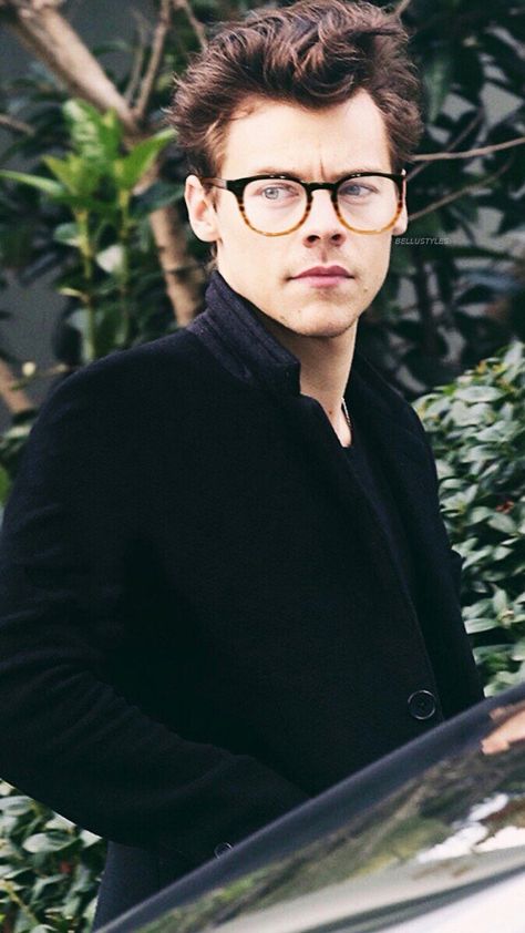 Harry Styles Glasses, Anne Cox, Harry Styles Eyes, Harry Styles One Direction, Arthur Miller, Gambar One Direction, Harry Styles Hot, Harry 1d, Harry Styles Imagines