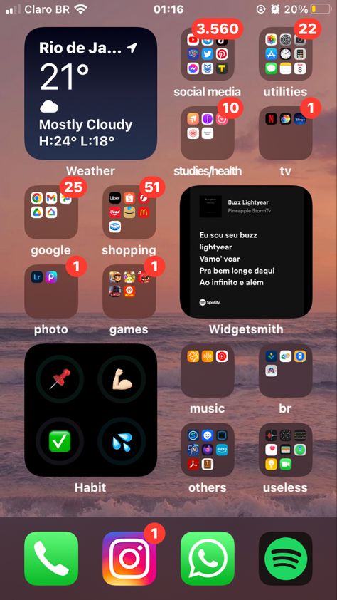 Iphone Style Home Screen, Iphone Se 2020 Wallpaper, Iphone Se Aesthetic, Iphone Customization Ideas, Iphone Se Wallpaper, Iphone Aesthetic Organization, Iphone Storage Full, How To Clean Iphone, Iphone Customization