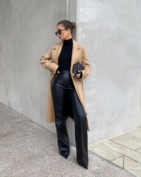 Because of Alice on Instagram: “wide leg vegan leather trousers, with a high waisted design, pin tuck front seam detail and hook & eye closure. part of collection 2,…” Wide Leg Leather Pants Outfit, Elegant Outfits For Women, Camel Coat, Cold Weather Outfits, Leather Trousers, Mode Inspo, Looks Chic, Blazer Outfits, Casual Winter Outfits