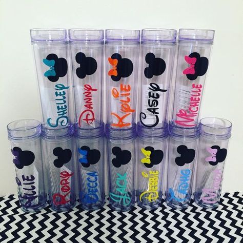 Personalised Disney Gifts, Disney Water Bottles Vinyl, Disney Cruise Cricut Projects, Tumbler Ideas Disney, Disney Cups Vinyl, D2 Summit, Disney Water Bottle, Disney Tumbler, Disney Cruise Fish Extender