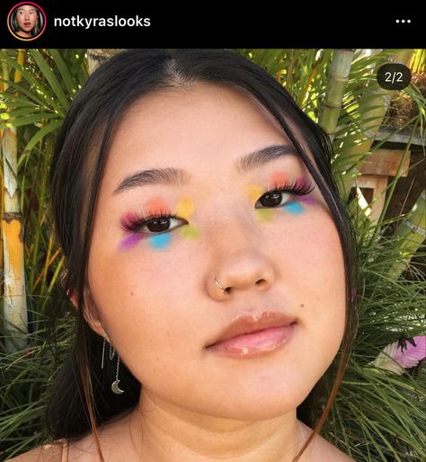 Easy Pride Outfits, Pride Eye Makeup Easy, Pride Makeup Simple, Pride Makeup Ideas Simple, Pride Makeup Ideas Easy, Easy Pride Makeup, Pride Makeup Ideas, Dopamine Aesthetic, Makeup Pride