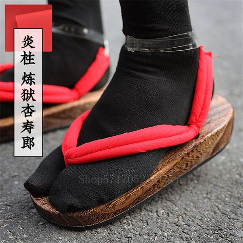 Japanese Shoes Traditional, Samurai Shoes, Japanese Slippers, Arte Viking, Japanese Samurai, Slippers Shoes, Style Japonais, Wooden Shoes, Japanese Men