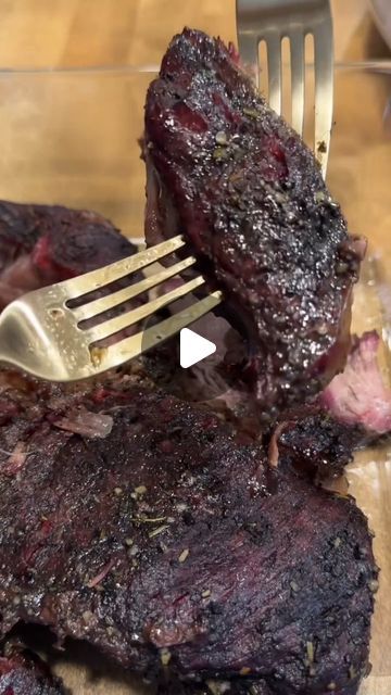 KetoKick™ on Instagram: "SMOKED CHUCK ROAST 🥩🔥 by: @lowcarbstateofmind

All you need:

2-3 lb boneless chuck roast Steak seasoning / rub of choice 1-2 cups of bone broth or beef stock

Oil to coat chuck roast

Preheat smoker to 225°

Coat chuck roast in oil & steak/beef rub of choice

Smoke for 3 hours, flipping chuck roast half way

Preheat crockpot to high

Transfer chuck roast to crock pot with 1-2 cups of broth or stock (just enough to submerge it about half way)

Slow cook on high for 3-4 hours, also flipping half way and serve!

Don't forget to Download Our FREE Keto Cookbook and Get An Easy To Make Free Keto Recipes those are 100% Low Carb and Super Delicious (Click the in our Bio to Download the Ebook) @ketokick

Notes

The rub I'm using is called: Black & Tan by Fire & Smoke

I Boneless Chuck Roast, Beef Rub, Smoked Chuck Roast, Roast Steak, Steak Seasoning, Slow Cook, Beef Stock, Free Keto Recipes, Keto Cookbook