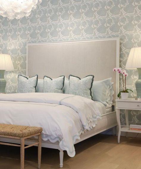 Matouk on Instagram: “Soothing, summery hues evoke warmth in this dreamy bedroom ☀️ Shown are our #Matouk Mirasol and Alba linens. 📷: @hivetradeshowroom” Smooth Wallpaper, College Room, Dreamy Bedrooms, Blue Home Decor, Wallpaper Size, Paisley Floral, White Bedroom, Blue House, Guest Bedrooms