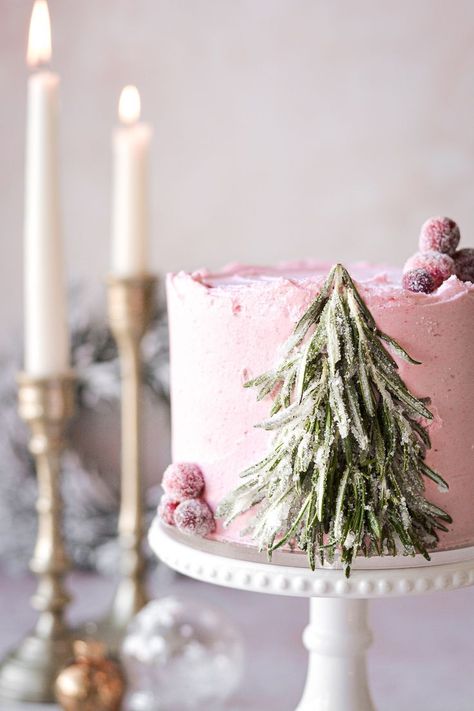 Holiday Birthday Cake, Christmas Strawberry Cake, Naked Christmas Cake, Christmas Cakes Decoration, Unique Christmas Cake, Cake Christmas Decoration, Cute Christmas Cakes, Christmas Cakes Ideas Decoration, Pink Christmas Cake