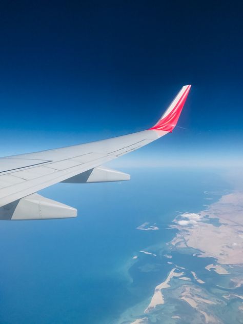 Thanks to @thearnoldantoo for making this photo available freely on @unsplash 🎁 Air India Flight, Indira Gandhi International Airport, Glamorous Lifestyle, Air Asia, India Book, Air India, Social Media Marketing Plan, International Flights, Grand Central