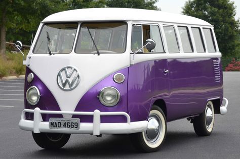 Vintage Volkswagen Bus, Purple Cars, Kombi Van, Volkswagen Camper Van, Volkswagen Vans, Kombi Home, Vintage Vw Bus, Prince Purple, Purple Car