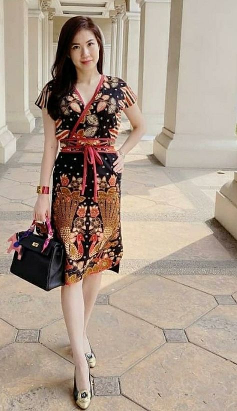 Batik Dress Modern Simple, Dress Batik Modern, Model Dress Batik, Batik Dress Modern, Batik Clothing, Parisian Outfits, Batik Skirt, Batik Modern, Batik Kebaya