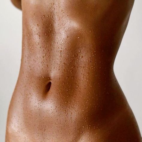 Explore the elegance of female forms and aesthetic photography. Stomach Aesthetic Pictures, Tummy Aesthetic, Flat Belly Aesthetic, Form Aesthetic, Tone Belly, Body Aesthetics, Marissa Cooper, Get A Flat Stomach, Toned Stomach