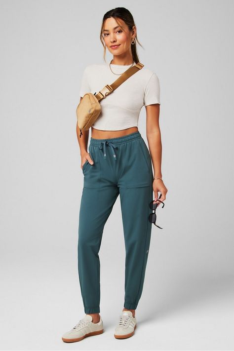 Muse 2-Piece Outfit Fabletics green/white female Activewear >> Womens >> Outfits regular Athletic Style Aesthetic, Chiropractor Outfit Women, Cute Outfits For Women In Their 20s, Morning Run Outfit, Work Out Outfits Women, Fabletics Outfits, Workout Outfits Women, Yoga Outfits For Women, Ladies Gym Wear