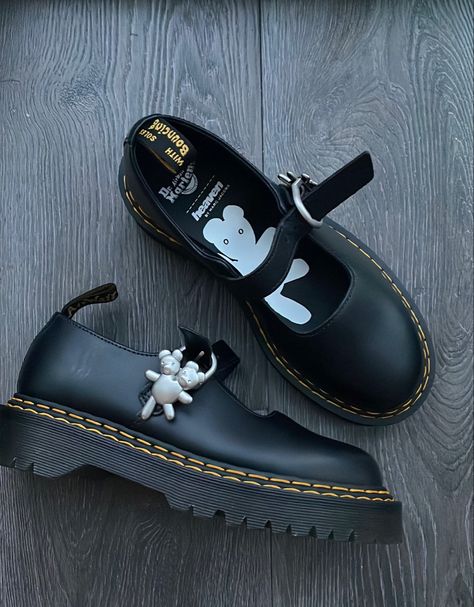 Doc Martens Collab, Dr Martens Mary Jane Outfit, Dr Martens Mary Janes, Dr Martens Mary Jane, Mary Jane Outfit, Marc Jacobs Heaven, Black School Shoes, Marry Jane, Pin Interest