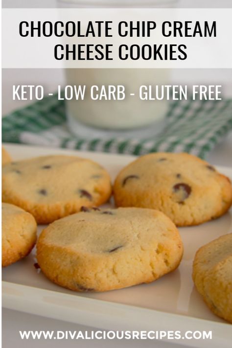 Keto Cream Cheese Cookies Recipes, Keto White Chocolate Chip Cookies, Keto Cream Cheese Chocolate Chip Cookies, Almond Flour Cream Cheese Cookies, Low Carb Cookies Easy, Keto Cream Cheese Recipes, Keto Cream Cheese Dessert, Keto Cookies Easy, Cream Cheese Keto Recipes