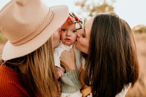 Lesbian Maternity Photo Shoot Ideas, Lesbian Engagment Photo Ideas, Lesbian Family Photos With Baby, Two Moms Family Lgbt, Lesbian Newborn Photoshoot, Wedding Photos Lesbian, The Day We Met, Baby Family Pictures, Maternity Photography Lesbian Couple