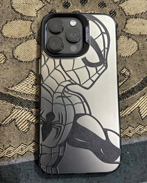 Spiderman Iphone Case, Phone Cover For Men, Iphone Back Case, Mens Iphone Case, Phone Cases For Men, Artsy Phone Cases, Art Eras, Pretty Iphone Cases, Iphone Cover