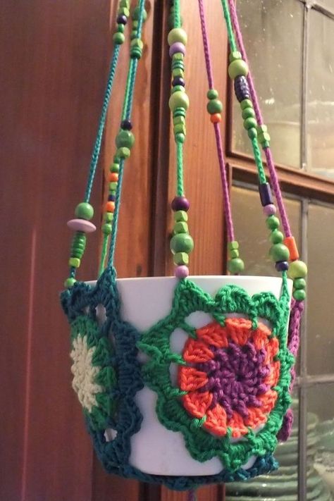 Beginner Haken, Crochet Plant Hanger, Crochet Plant, Crochet Decoration, Crochet Home Decor, Crochet Flower Patterns, Diy Crochet Projects, Crochet Tops, A Hook