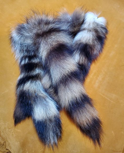 Medieval Hunter, Tails Costume, Raccoon Costume, Therian Gear, Raccoon Tail, Fox Tail Keychain, Kid Costume, Viking Medieval, Tail Keychain