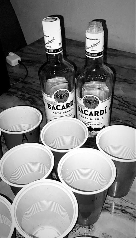 Party Drinks Alcohol Aesthetic, Alcohol Pics, Drinks Alcohol Snapchat Story, Alcohol Snap, Fake Alcohol Story, Liquor Snapchat, Alcohol Snapchat, Alcohol Snapchat Party, Do Good Quotes