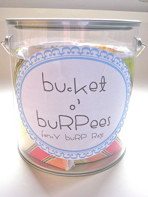 bucket o' burpees --great DIY baby shower gift with free printable bo'b label/tag Homemade Burp Cloths, Crossfit Baby, Burp Cloth Tutorial, Diy Baby Clothes, Diy Baby Shower Gifts, Burp Rags, Shower Themes, Baby Projects, Baby Diy