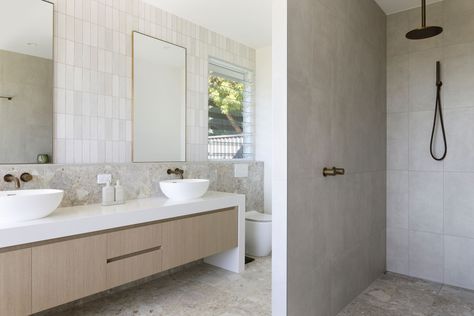 Explore Mulberry Manor; an Australian Coastal Dream Home Australian Coastal Homes, Mulberry Manor, Australian Coastal Style, Japandi Bathroom Ideas, Reece Bathroom, Japandi Bathroom, Tranquil Bathroom, Cream Bathroom, Three Birds Renovations