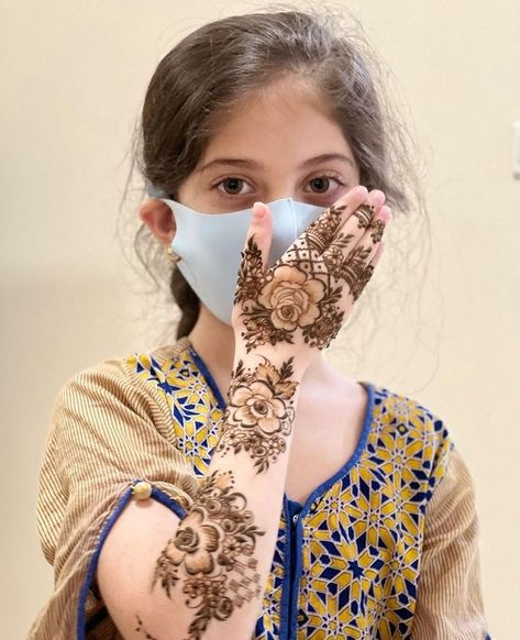 Arabic New Mehendi Design Images Collection 2023-24 #Mehendi #mehndidesign #hennadesign Baby Mehendi Designs, Baby Girl Mehndi Design, Kids Mehandi Designs Hands, Baby Mehendi, Mehandi Designs For Kids, Mehendi Designs For Kids, Kashee's Mehndi Designs, Baby Mehndi Design, Khafif Mehndi Design