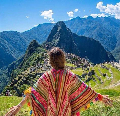 Colorful poncho Peru Travel Guide, Machu Picchu Peru, Travel Moments, Cusco Peru, Peru Travel, South America Travel, Machu Picchu, America Travel, Travel Insurance