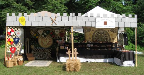 Ren Faire Tent, Ren Faire Booth Ideas, Ren Faire Decor, Ren Faire Booth, Kingdom Vbs, Mercado Medieval, Castle Ideas, Castle Party, Medieval Fair