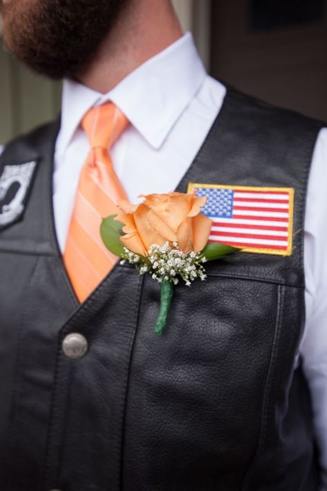 Motorcycle Wedding Ideas, Harley Wedding, Wedding Menswear, Motorcycle Cake, Harley Davidson Wedding, Bike Wedding, Motorcycle Wedding, Biker Wedding, Motorcycle Vest