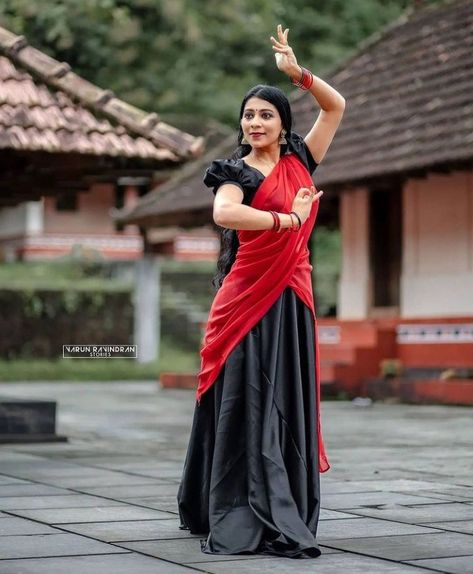 Half Saree Poses Photoshoot Ideas, Dhavani Half Saree Color Combos, Kerala Photoshoot, Dhavani Designs, Pretty Formal Dresses, Bharatanatyam Poses, Indian Dresses For Women, Dance Pose, Saved Images