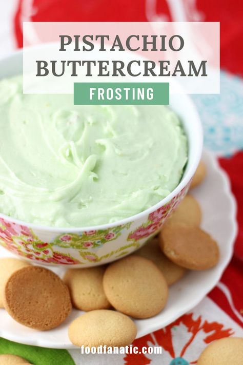 Pistachio Buttercream Frosting, Pistachio Icing Recipe, Pistachio Frosting Recipe, Pistachio Icing, Pistachio Frosting, Pistachio Buttercream, Pistachio Filling, Whoopie Pie Filling, Buttercream Icing Recipe