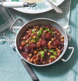 Cocido Recipe, Chickpea Chorizo, How To Cook Chorizo, Pork Bacon, Tapas Recipes, Hearty Casseroles, Grilled Sausage, Cooking Dishes, Spanish Cuisine