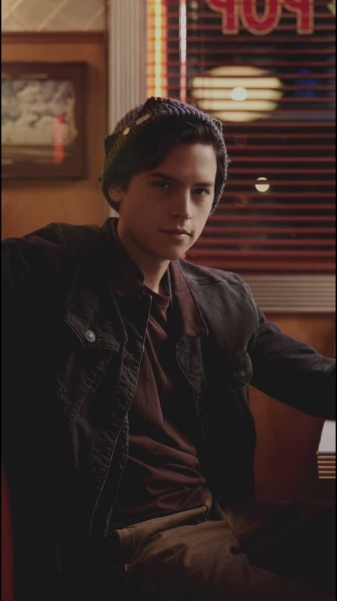 Disfraces Stranger Things, Jughead Jones Aesthetic, Cole Sprouse Aesthetic, Cole Sprouse Wallpaper, Cole Spouse, Cole Sprouse Jughead, Cole M Sprouse, Riverdale Cole Sprouse, Dylan And Cole