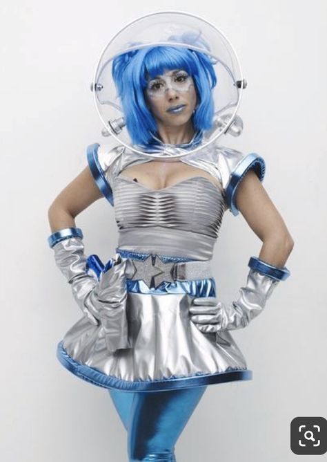 Space Girl Kostüm, Space Themed Outfits, Space Girl Costume, Outer Space Costume, Futuristic Costume, Space Costumes, Space Helmet, Alien Halloween, Astronaut Costume