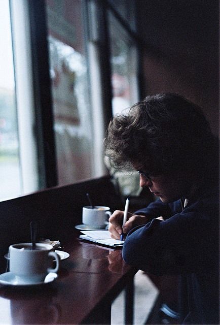 Character Inspiration This Time Tomorrow, Coffee Shop Aesthetic, Aesthetic Boy, Dark Academia Aesthetic, People Photography, Character Aesthetic, Book Photography, Book Characters, Dark Aesthetic