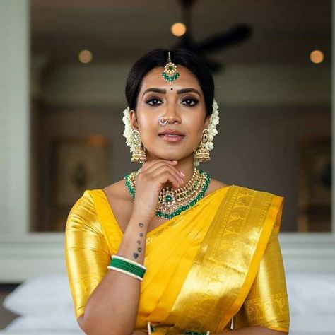 Tamil Dress, Vithya Visvendra, South Indian Bride Saree, Bridal Sarees South Indian, Indian Bridal Sarees, Tamil Brides, Saree Gown, Indian Fashion Saree, Indian Bridal Dress