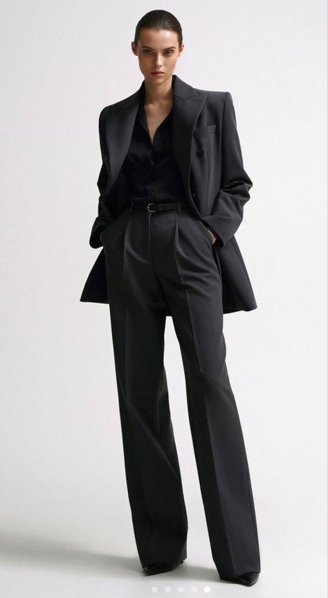 Woman Suit Aesthetic Dark, Black Pants Suit Women Classy, Women’s Suit Outfit Work, Black Suit Aesthetic Woman, Power Woman Outfit, Slay Outfits Classy, Woman Power Suit, Formal Black Suits For Women, Woman Suit Black