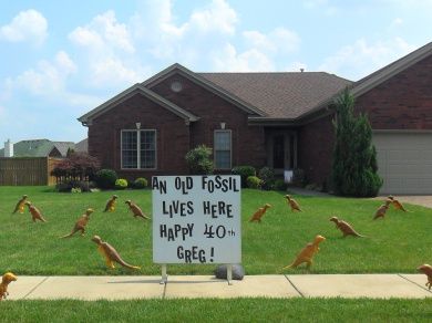 40th Birthday Lawn Decorations Funny, 40th Birthday Yard Pranks, 40th Birthday Yard Decorations, 50th Birthday Pranks, 40th Birthday Pranks, Yard Pranks Ideas Funny, Funny Birthday Pranks, Yard Pranks, Fun Pranks